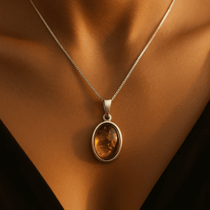 18" 925 Sterling Silver Fine Chain with 2cm Amber Pendant – 3.78g – Natural Baltic Amber Elegance