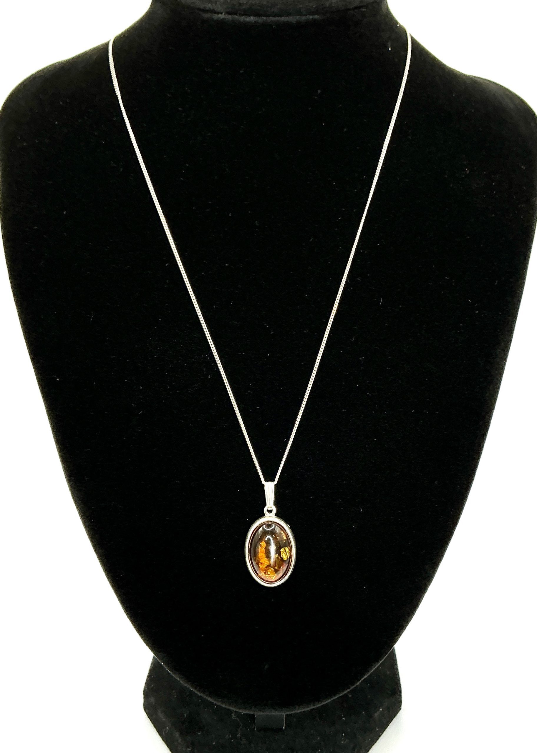18" 925 Sterling Silver Fine Chain with 2cm Amber Pendant – 3.78g – Natural Baltic Amber Elegance - Image 7