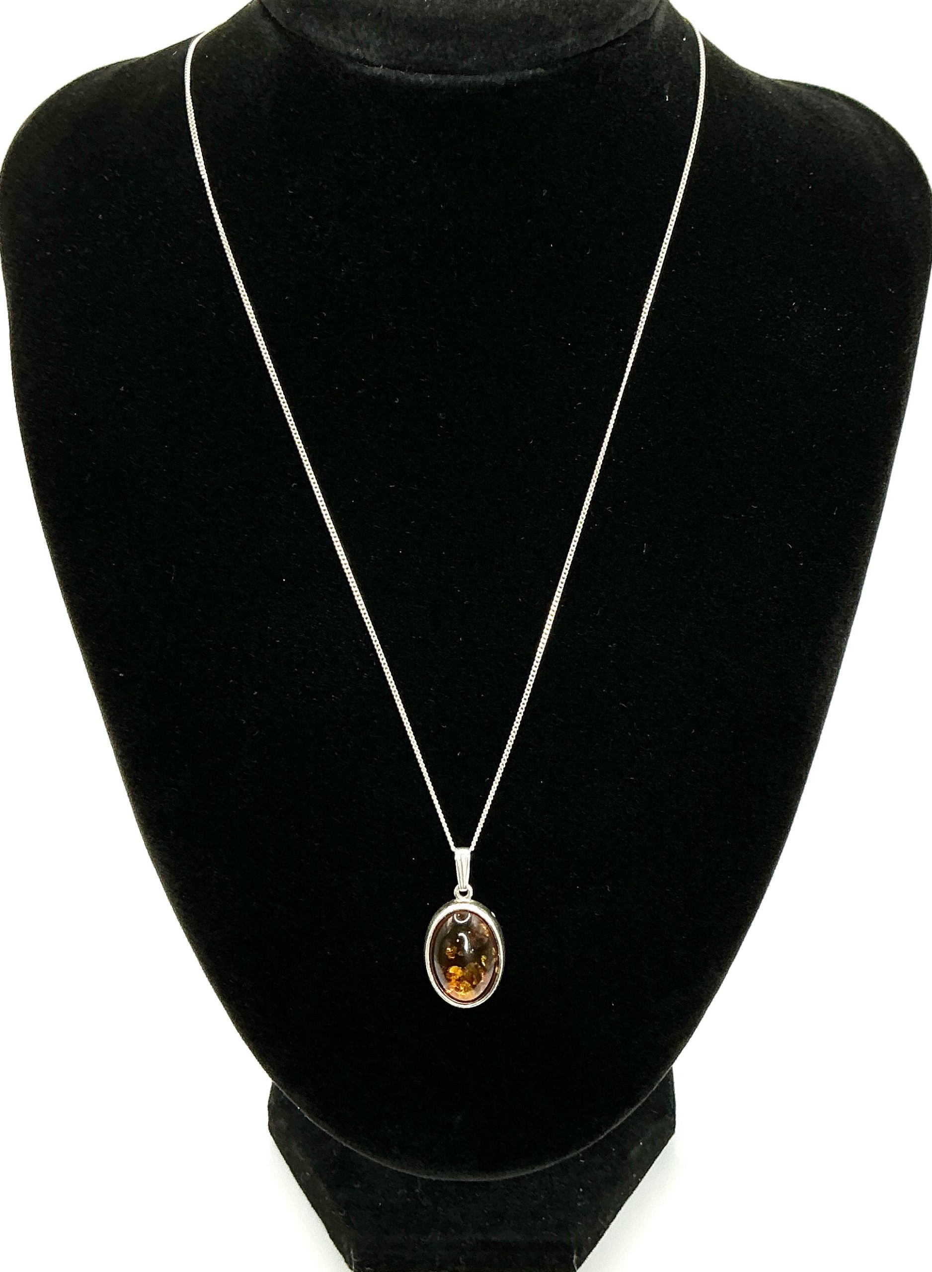 18" 925 Sterling Silver Fine Chain with 2cm Amber Pendant – 3.78g – Natural Baltic Amber Elegance - Image 6
