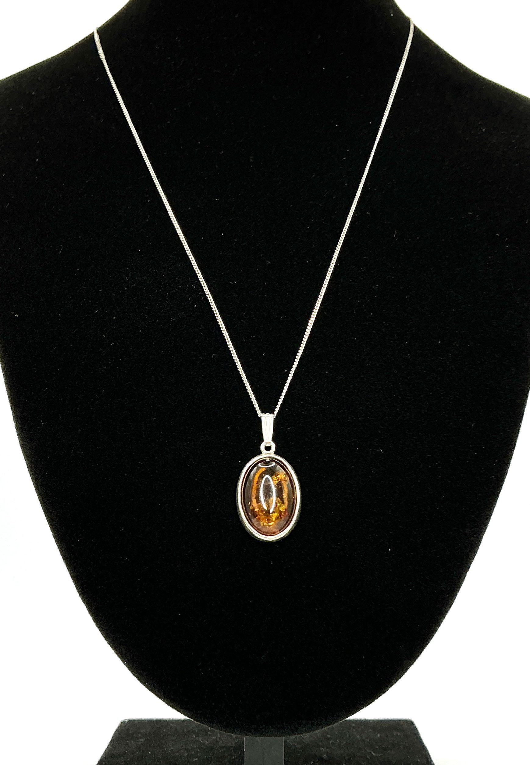 18" 925 Sterling Silver Fine Chain with 2cm Amber Pendant – 3.78g – Natural Baltic Amber Elegance - Image 5