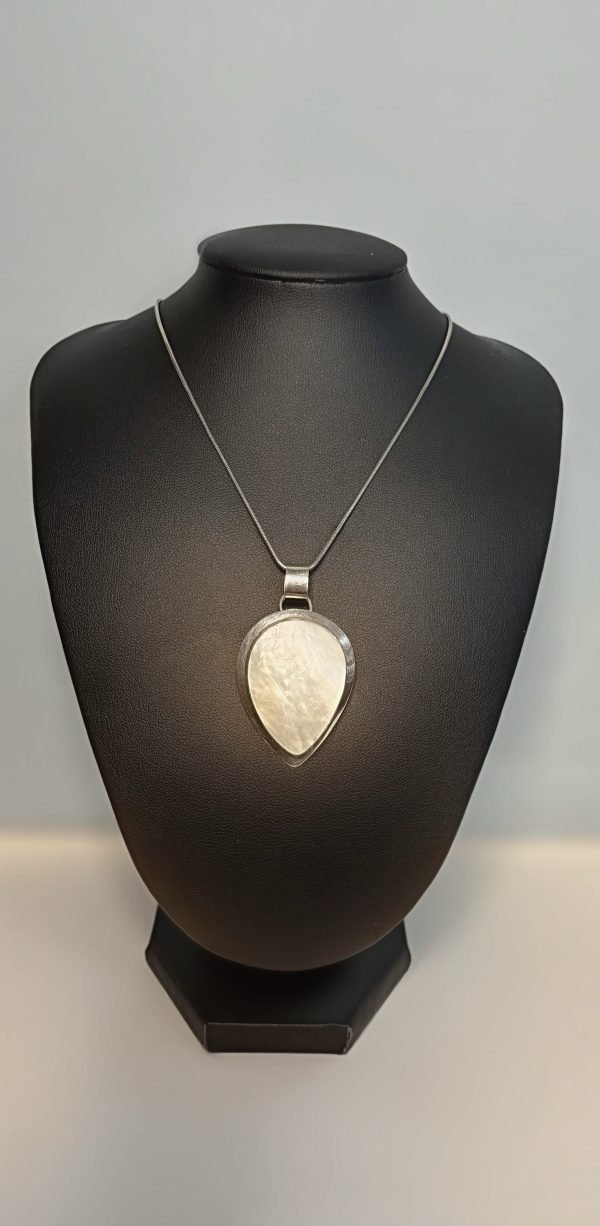 8” Sterling Silver Rope Necklace with Large Mother of Pearl Pendant | Extendable to 10” – UK Luxury Jewellery - Image 4