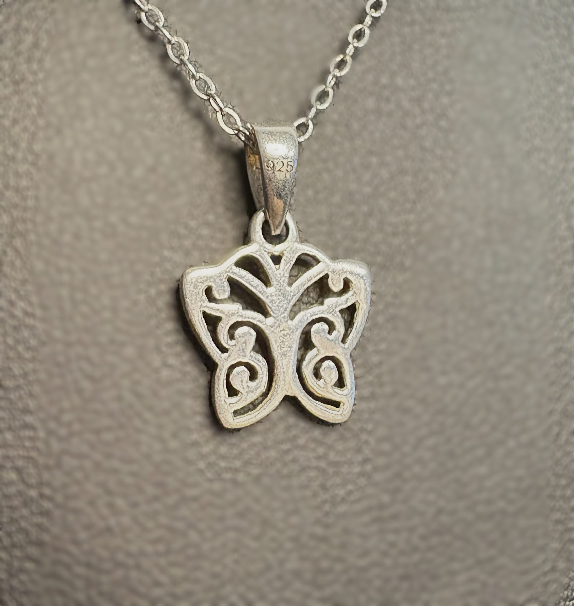 925 Sterling Silver Butterfly Pendant Necklace on 18" Fine Chain – 2.21g - Image 2