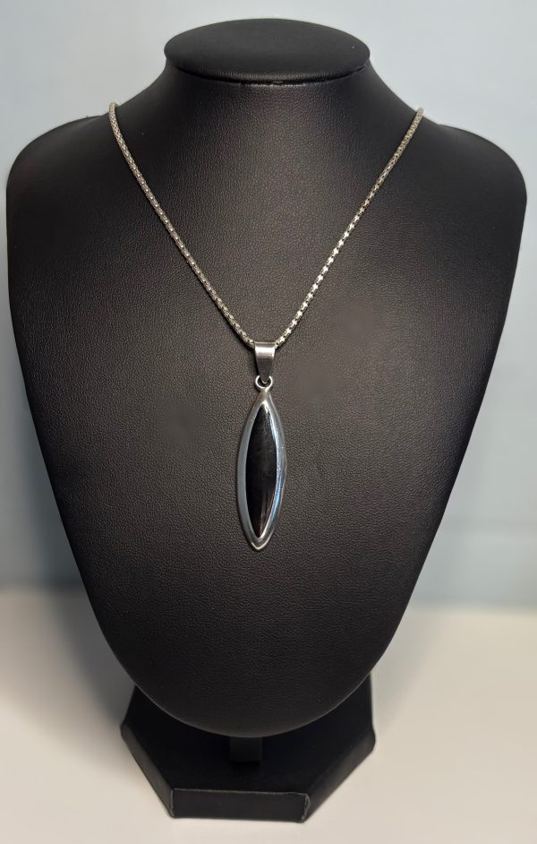 22” Sterling Silver Chain with Marquise Onyx Set in a Silver Pendant - Image 4