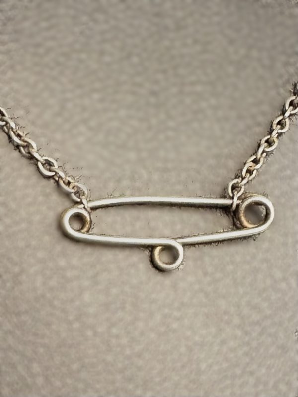16” Vintage fine silver chain with silver paperclip clasp - Image 2