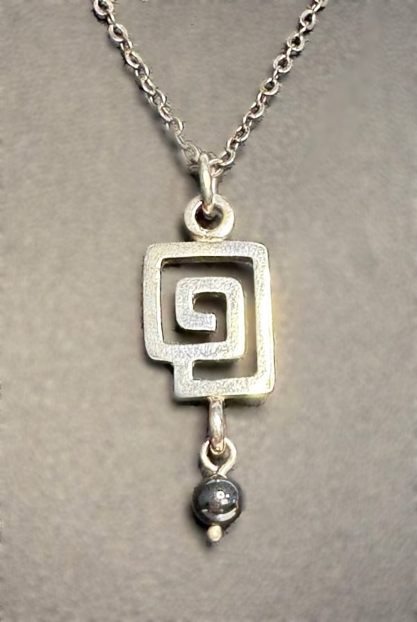 20” Sterling Silver necklace with silver pendant - Image 2