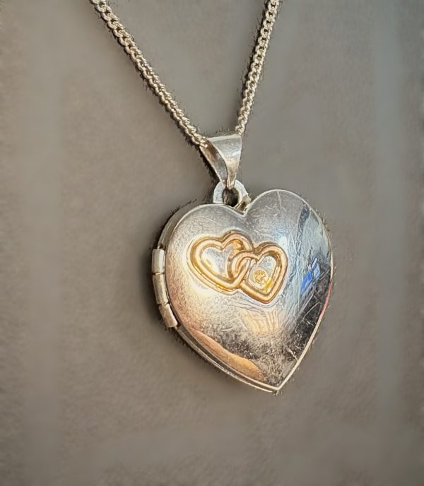 Preloved silver heart locket on a 18” sterling silver chain - Image 2