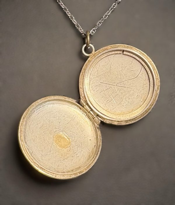 20” Sterling Silver necklace with Vintage Silver locket - Image 2