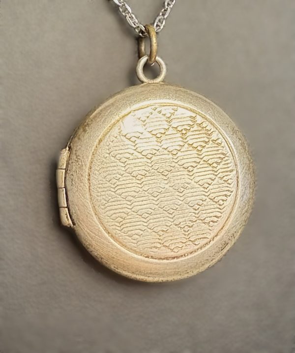 20” Sterling Silver necklace with Vintage Silver locket - Image 3