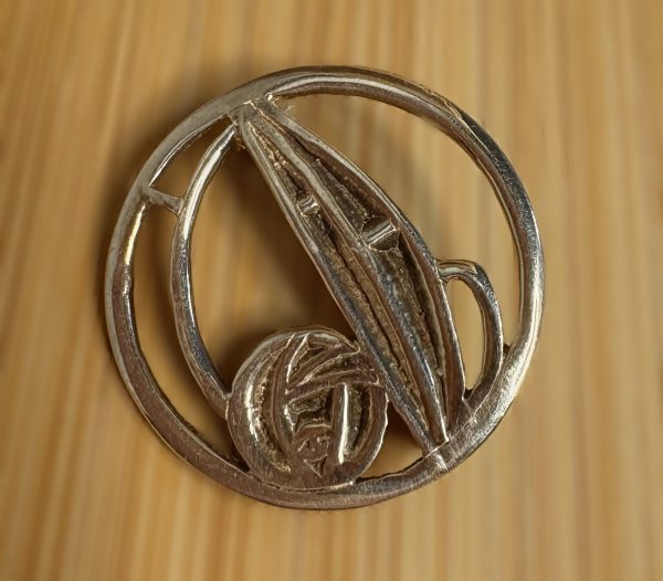Plain design silver brooch