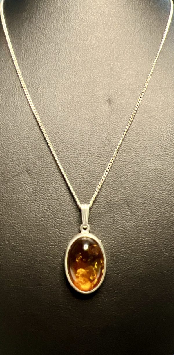 18” Sterling Silver necklace with oval Amber pendant - Image 2