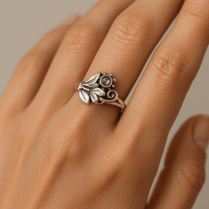 Sterling Silver Avalon Shell Leaf & Flower Ring – Size Q – 2.3g