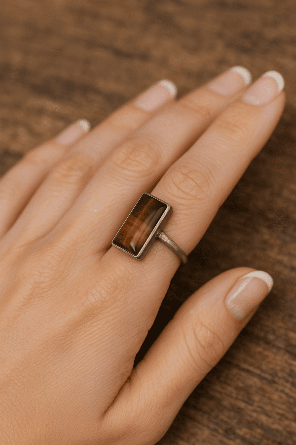 Luxury Sterling Silver Tiger’s Eye Ring – Rectangular Cut – 2.1g – Size K/L (Resizable)