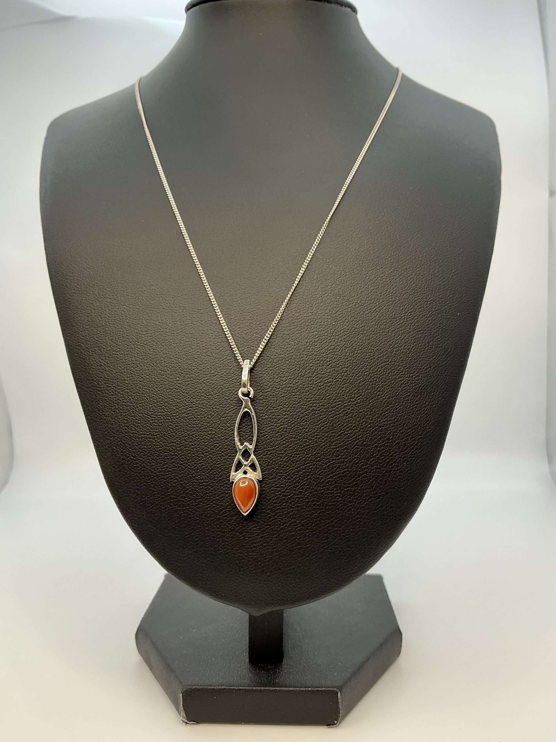 Italian 925 Sterling Silver Celtic Amber Pendant Necklace – 16 Inch – 3.07g - Image 4