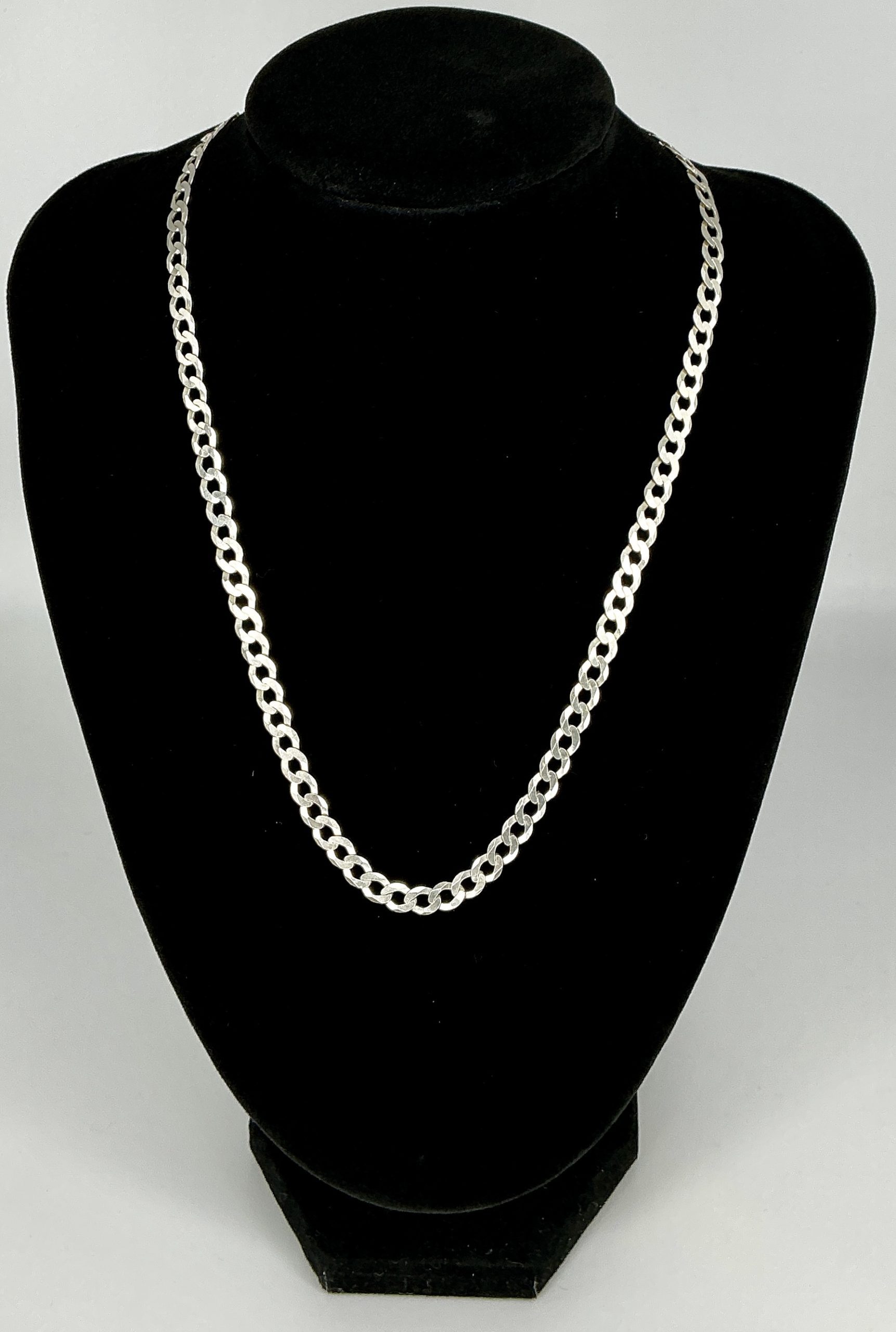 Solid 925 Sterling Silver 18" Curb Link Chain Necklace – 9.72g Heavyweight Polished Unisex Design - Image 6