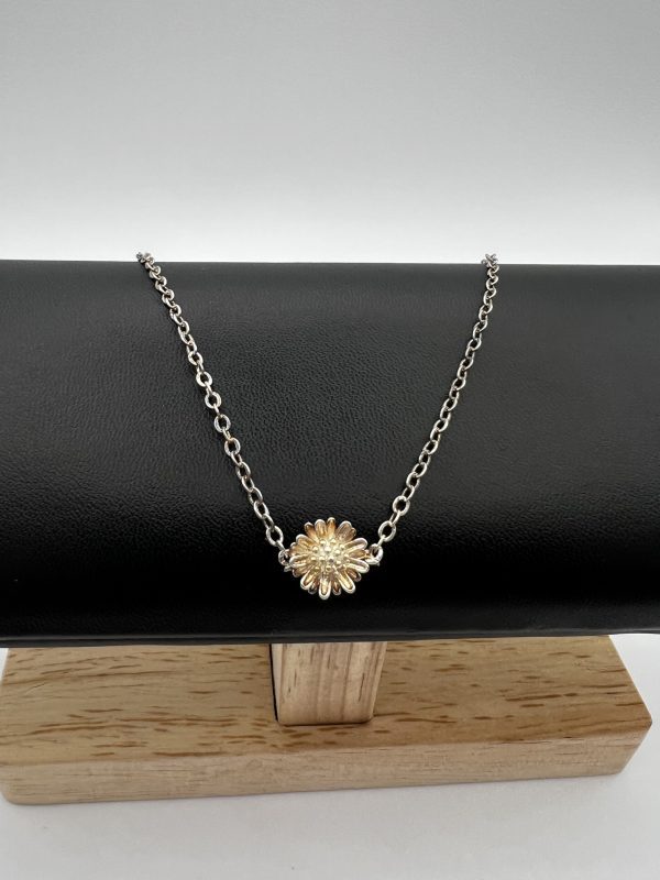 7” Sterling Silver extendable bracelet with beautiful flower in the middle - Image 2