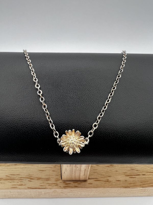 7” Sterling Silver extendable bracelet with beautiful flower in the middle