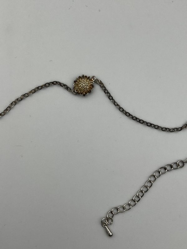 7” Sterling Silver extendable bracelet with beautiful flower in the middle - Image 3