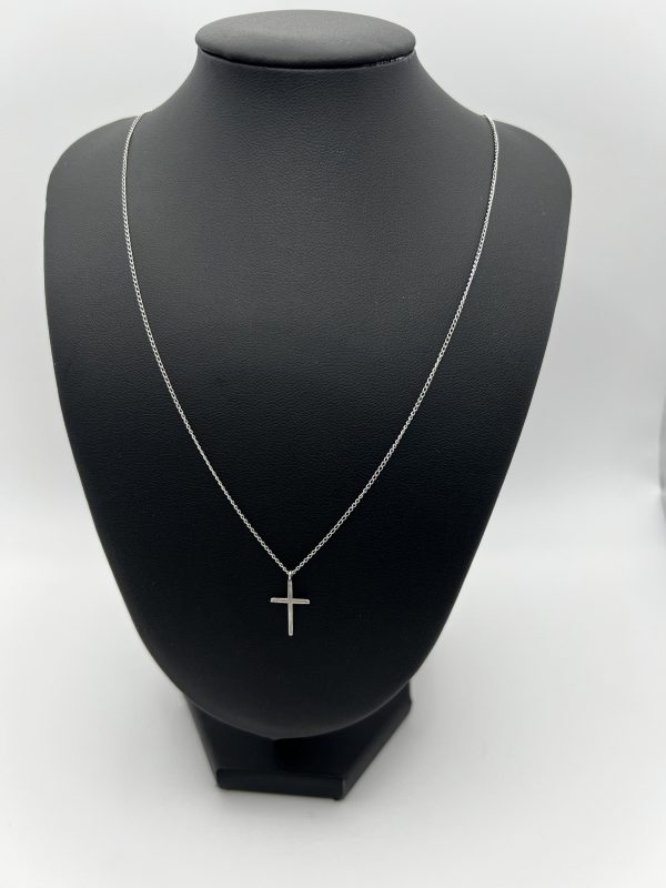 Very delicate silver chain with delicate cross pendant - Image 5