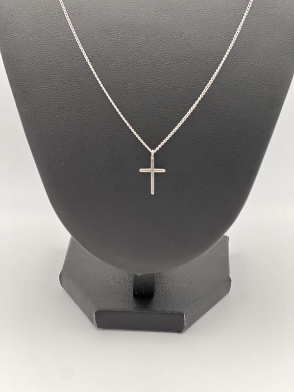 Very delicate silver chain with delicate cross pendant - Image 2