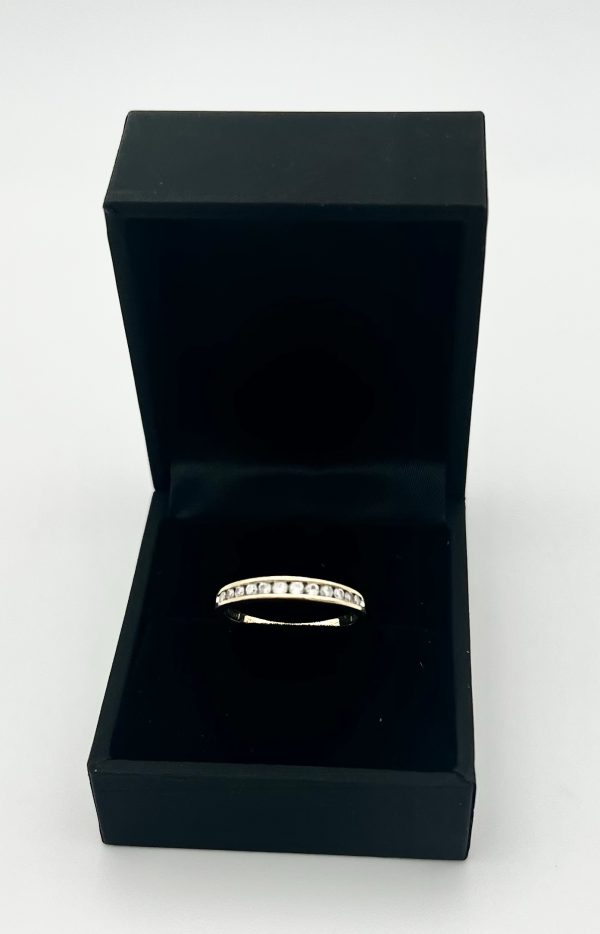 9ct Gold Diamond band ring