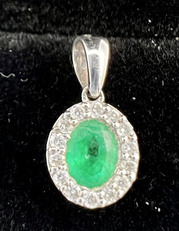 An emerald and diamond 18ct white gold pendant - Image 2