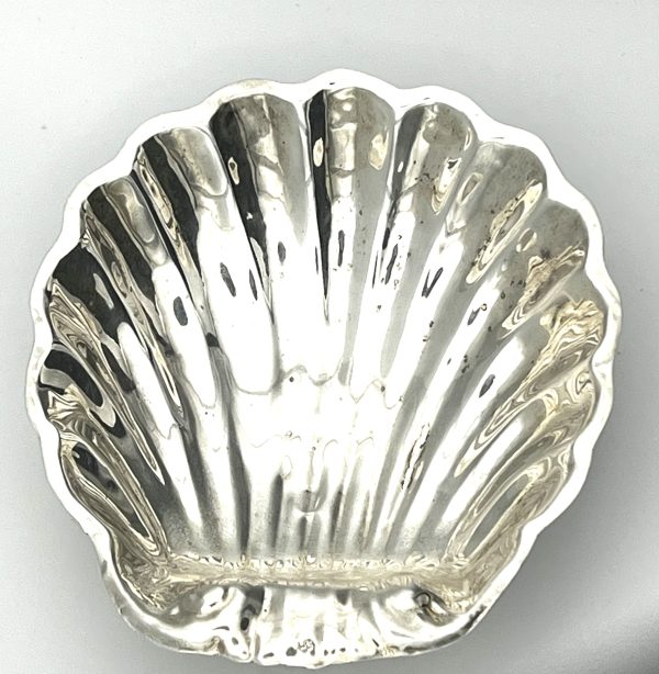 Silver scallop dish