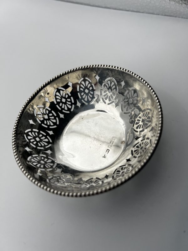 Sterling silver bonbon dish - Image 3