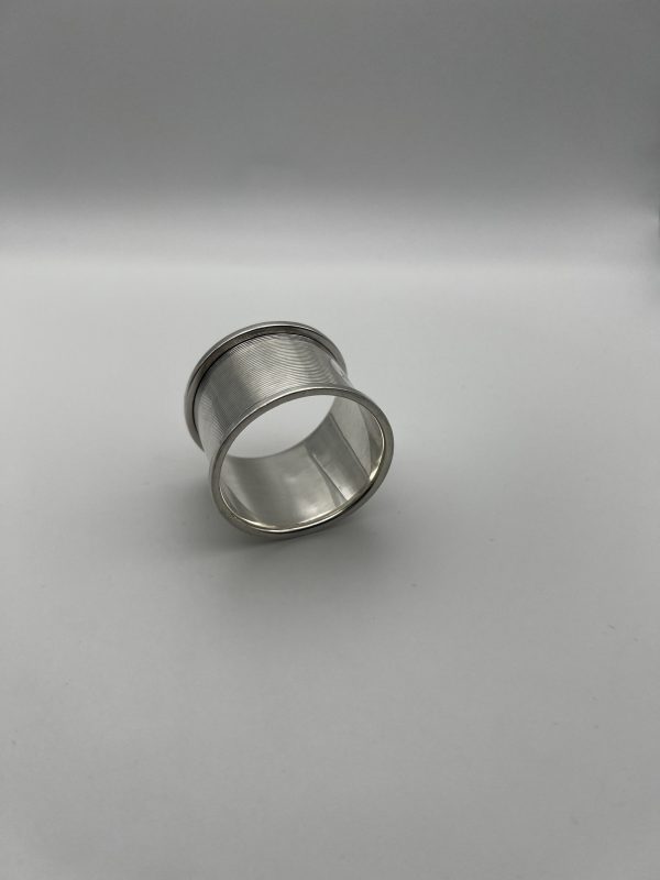 Antique Sterling Silver Napkin Ring by Mappin & Webb – London 1921, 25.7g - Image 2