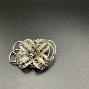 Fine floral filigree brooch