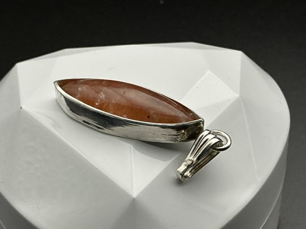 Amber pendant in sterling silver casing - Image 4