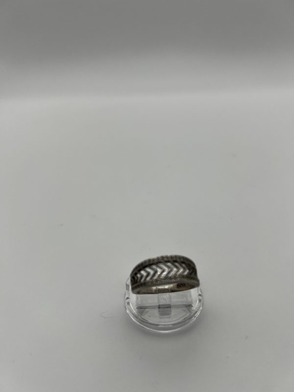 Silver and marcasite ring - Image 3