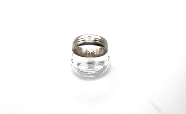 Silver band ring