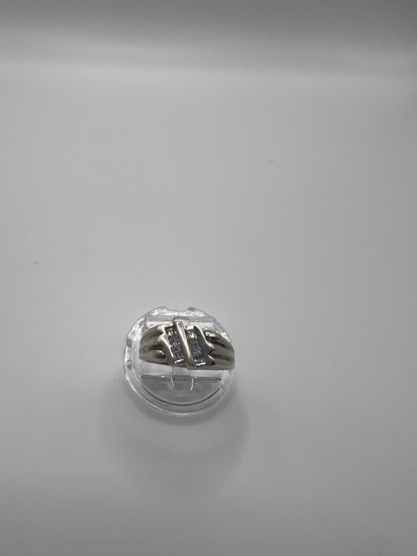 Silver rectangular ring with diamante stones - Image 8