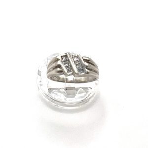 Silver rectangular ring with diamante stones
