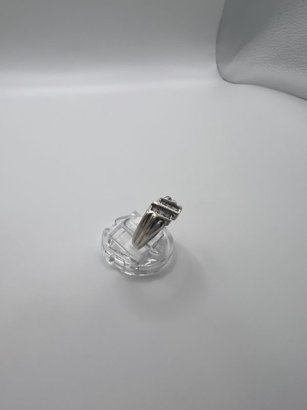 Silver rectangular ring with diamante stones - Image 7