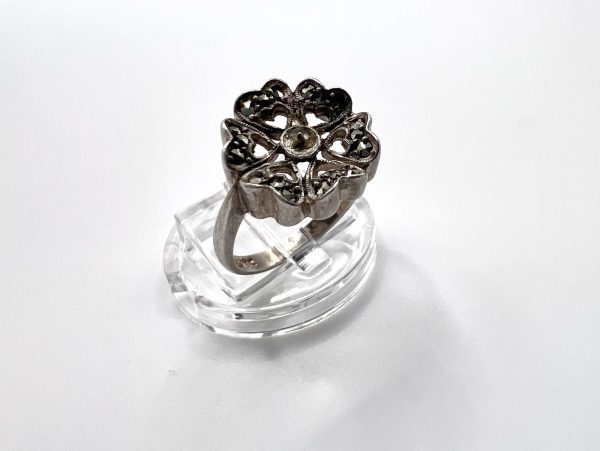 Vintage silver and Marcasite flower ring - Image 3
