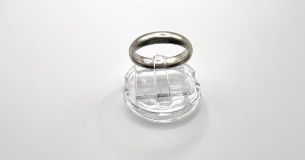 Silver wedding band - Image 2