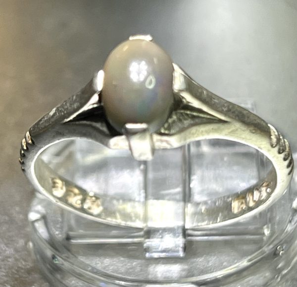 Vintage silver brown moonstone ring