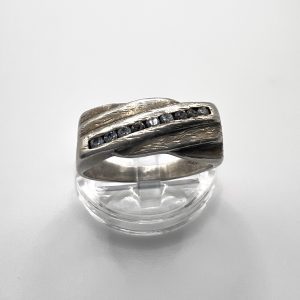 Vintage Silver ring with Diamante stones