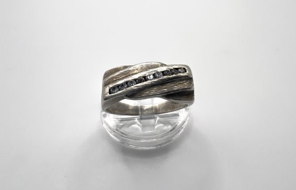Vintage Silver ring with Diamante stones