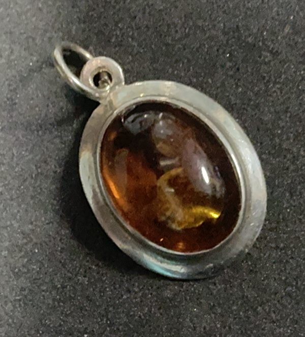 Silver and Amber pendant - Image 7