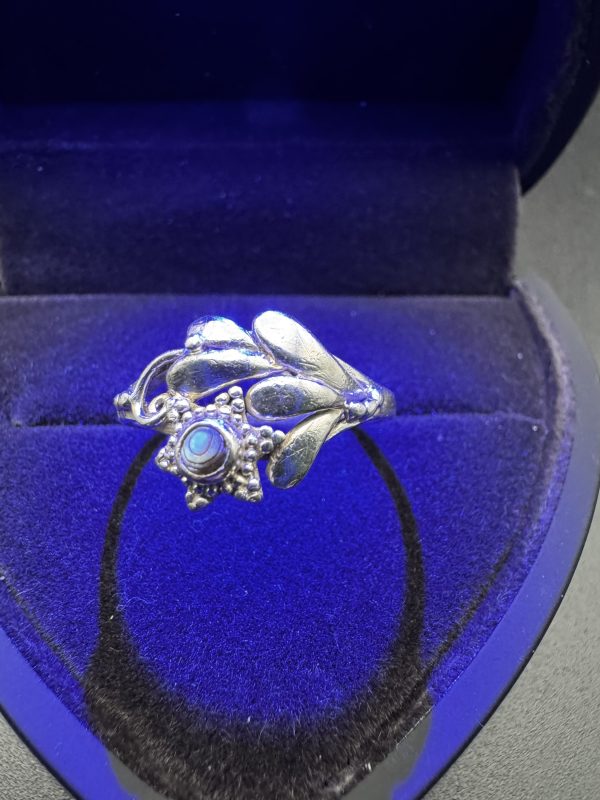 Sterling Silver Avalon Shell Leaf & Flower Ring – Size Q – 2.3g - Image 2
