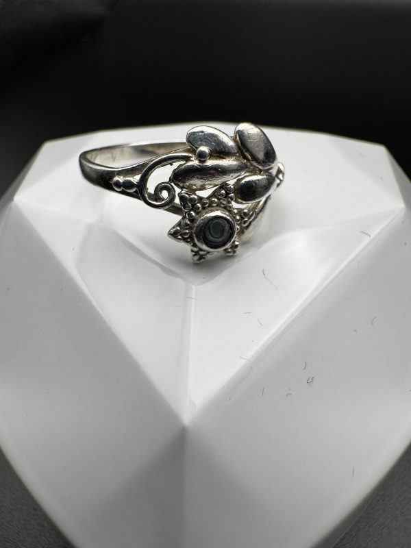 Sterling Silver Avalon Shell Leaf & Flower Ring – Size Q – 2.3g - Image 4