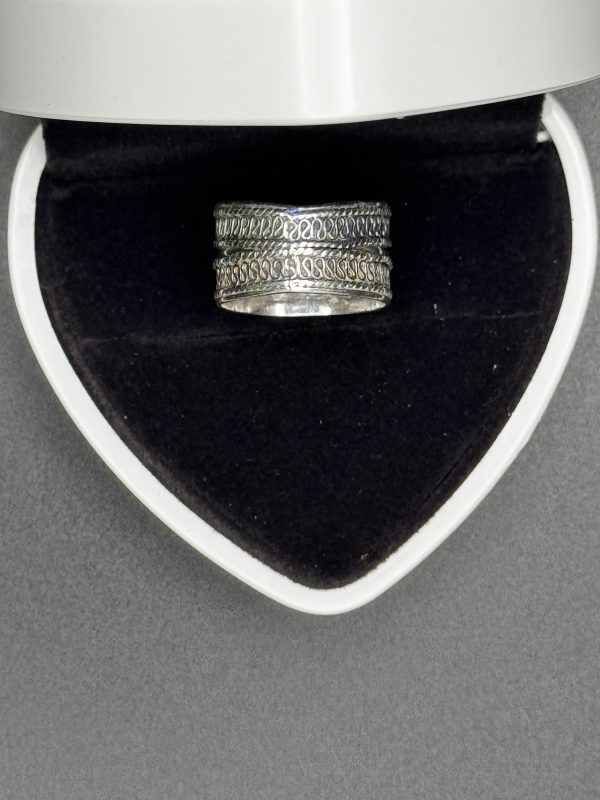 Vintage Sterling Silver Patterned Band Ring – Size R ½ – 3.9g - Image 4