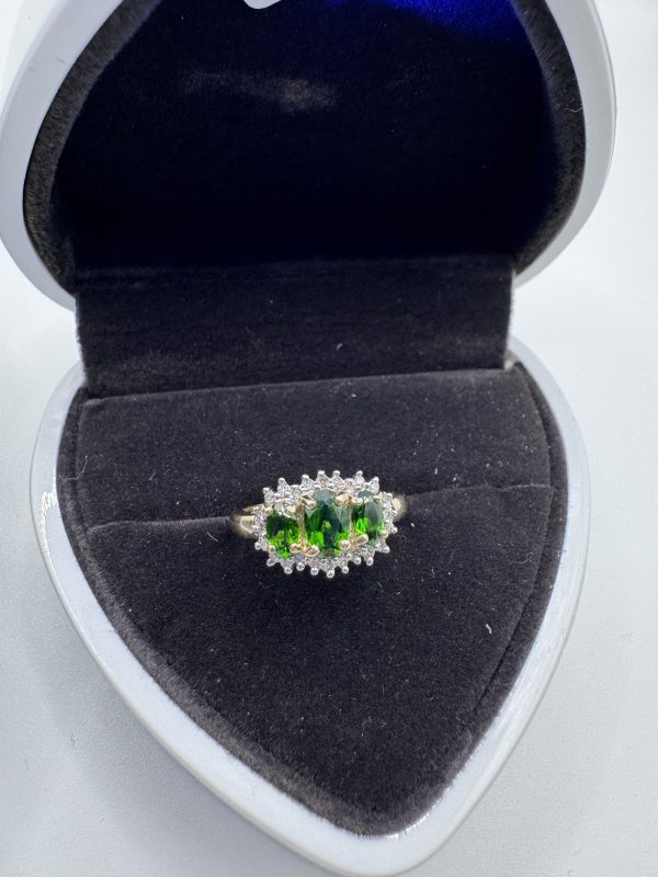 10ct Green Diopside & Diamond Cluster Ring - Size J / K - Image 4