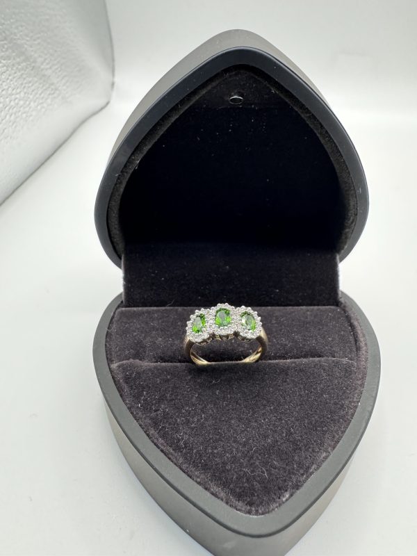 9ct gold diopside and diamond set ring. - Image 3