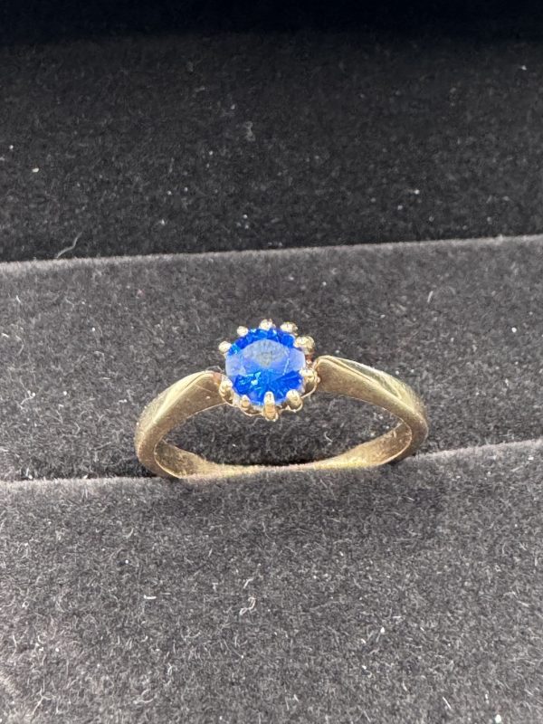 14 carat yellow gold ring with blue Tanzanite stone - Image 4