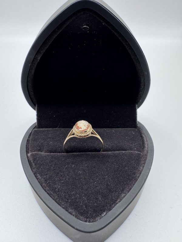9 carat gold cameo ring - Image 3