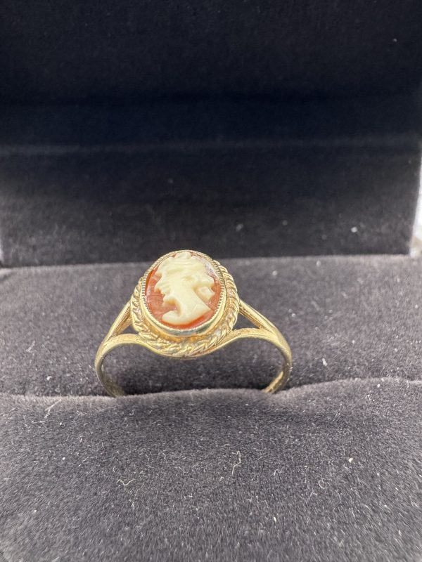 9 carat gold cameo ring - Image 4