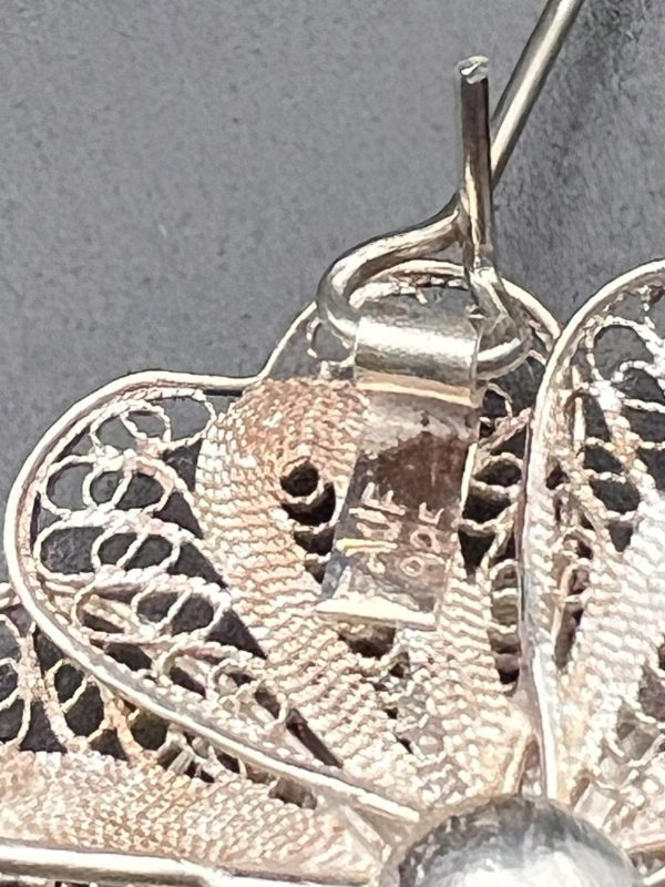 Sterling silver filigree floral brooch - Image 2
